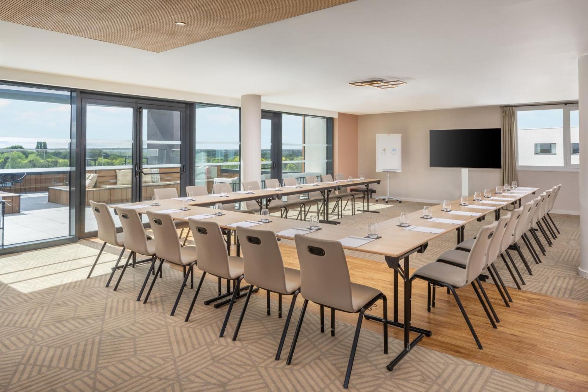 Hyatt Place Paris Charles De Gaulle Airport Roissy-en-France Bagian luar foto